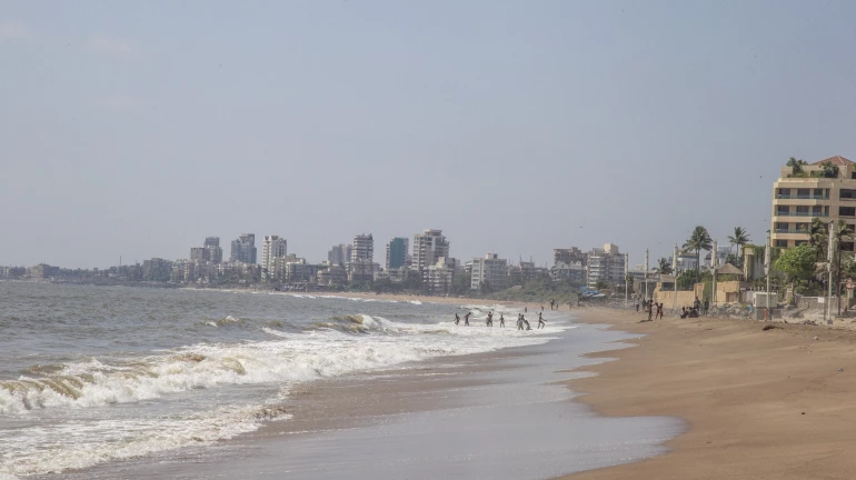 BMC's Plan To Install Mobile Toilets At Mumbai Beaches Face Setback BMC's Plan To Install Mobile Toilets At Mumbai Beaches Face Setback