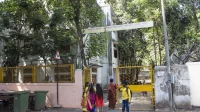 महाराष्ट्र में स्कूलों के पास हाई-कैफीन एनर्जी ड्रिंक्स की बिक्री पर रोक महाराष्ट्र में स्कूलों के पास हाई-कैफीन एनर्जी ड्रिंक्स की बिक्री पर रोक