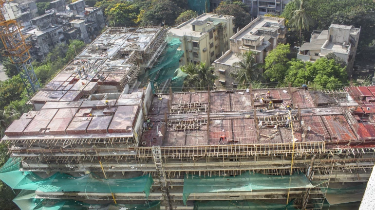 मुंबई - बीएमसी ने निर्माण स्थल, अवैध मलबा परिवहन वाहनों के खिलाफ कार्रवाई की