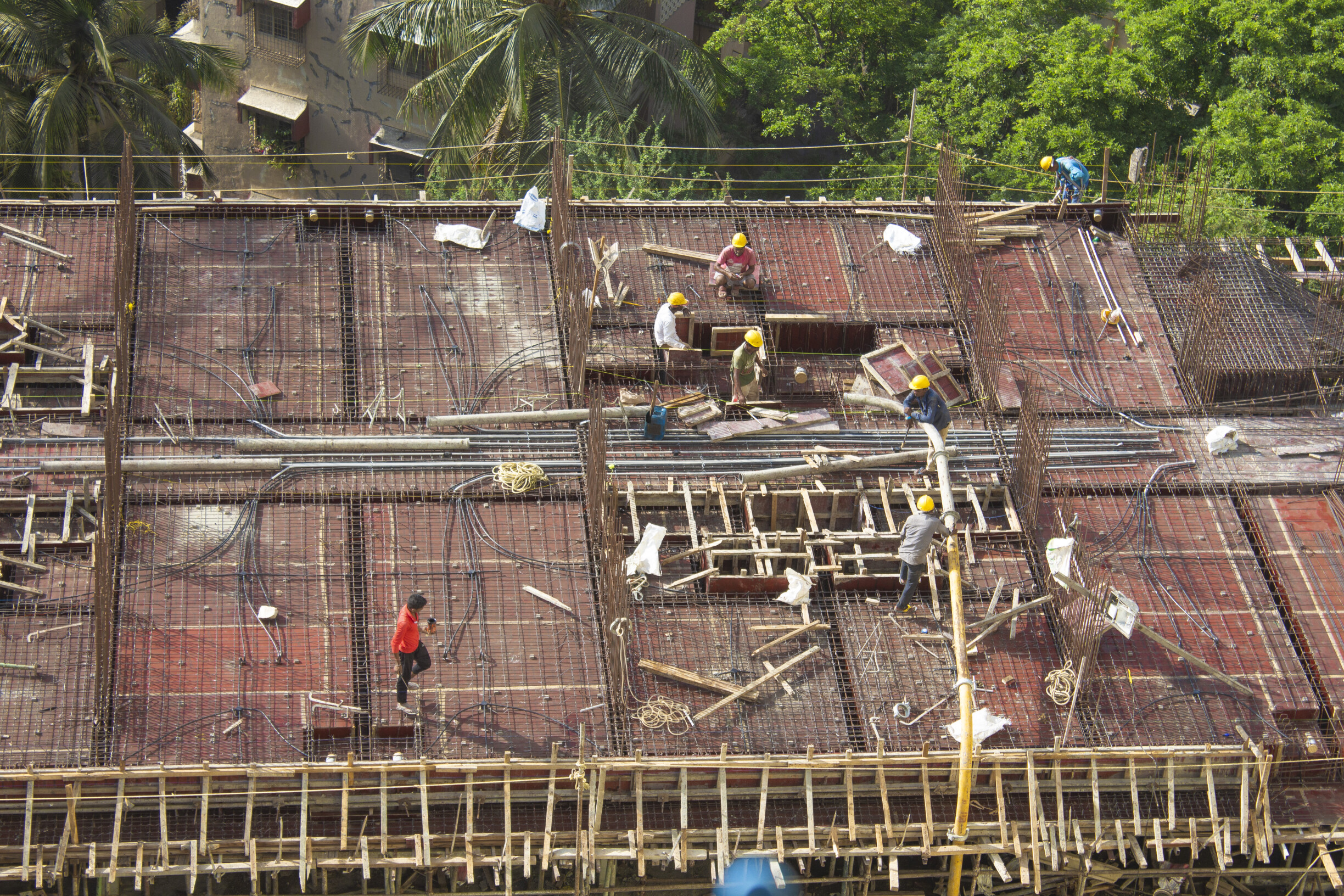 मुंबईत 'या' वेळेत सार्वजनिक बांधकामांना मनाई