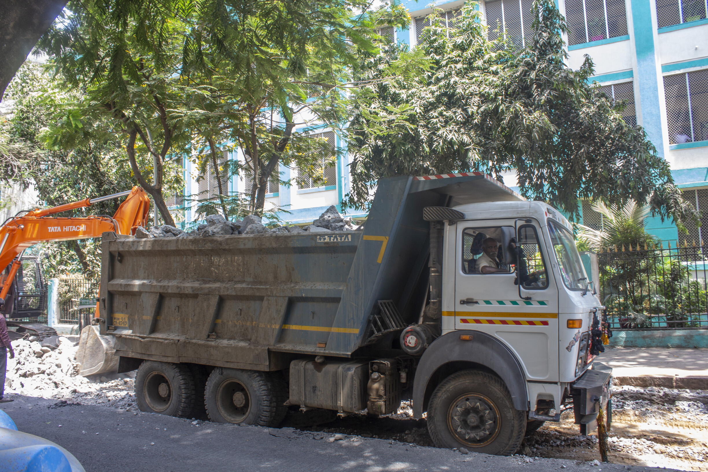 Mumbai Air Pollution: BMC to Relax Road Excavation Ban After Slight Improvement in AQI
