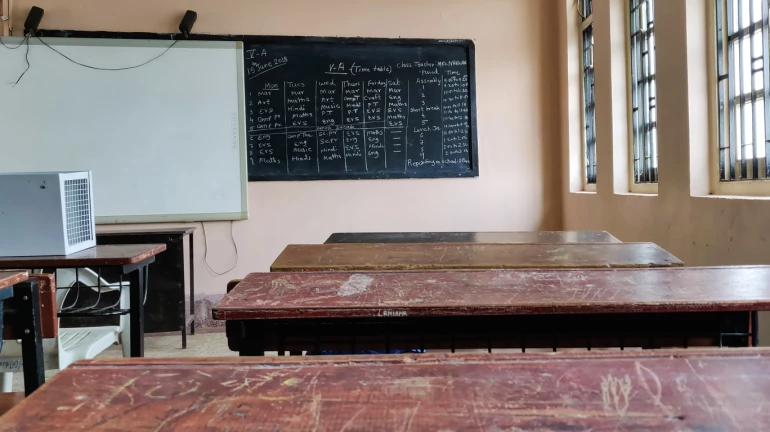 Classes for students from 10-12 likely to begin in corona-free villages across Maharashtra Classes for students from 10-12 likely to begin in corona-free villages across Maharashtra