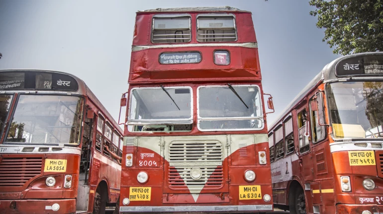 Non-functional mobile charging points BEST buses leaves passengers restless Non-functional mobile charging points BEST buses leaves passengers restless