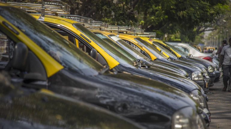 'मुंबई के डब्बेवाले, सैलून, टैक्सी चालको को भी पैकेज दो' 'मुंबई के डब्बेवाले, सैलून, टैक्सी चालको को भी पैकेज दो'