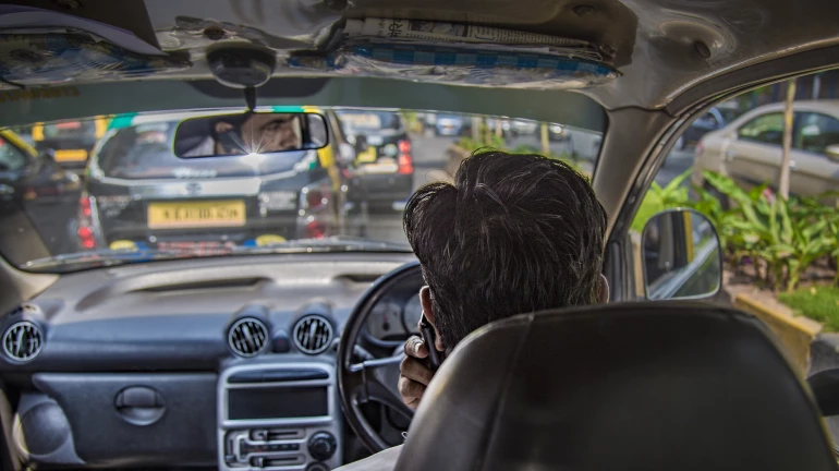 मुंबई- अक्टूबर में कुल 23,547 ऑटो रिक्शा और टैक्सियों चालको पर कार्रवाई