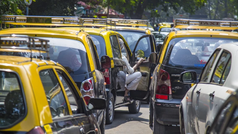 Heavy Traffic reported on the Western Express Highway Heavy Traffic reported on the Western Express Highway