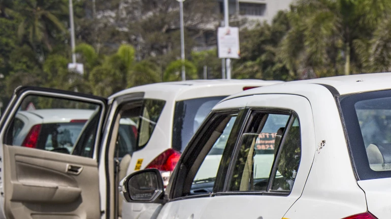 ओला, उबर चालक-मालकांचा संप सुरूच ओला, उबर चालक-मालकांचा संप सुरूच