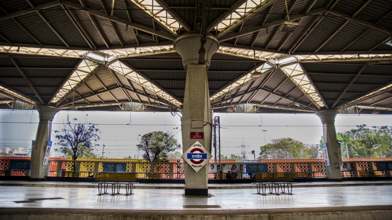 मुंबई-स्वच्छ रेलवे स्टेशनों में मध्य रेलवे का पनवेल शीर्ष पर