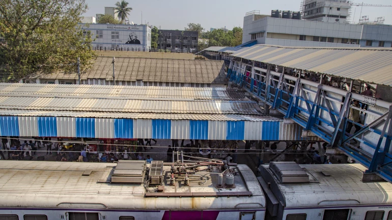 Mumbai: WR RPF Nabs A History Sheeter Red Handed At Andheri station Mumbai: WR RPF Nabs A History Sheeter Red Handed At Andheri station