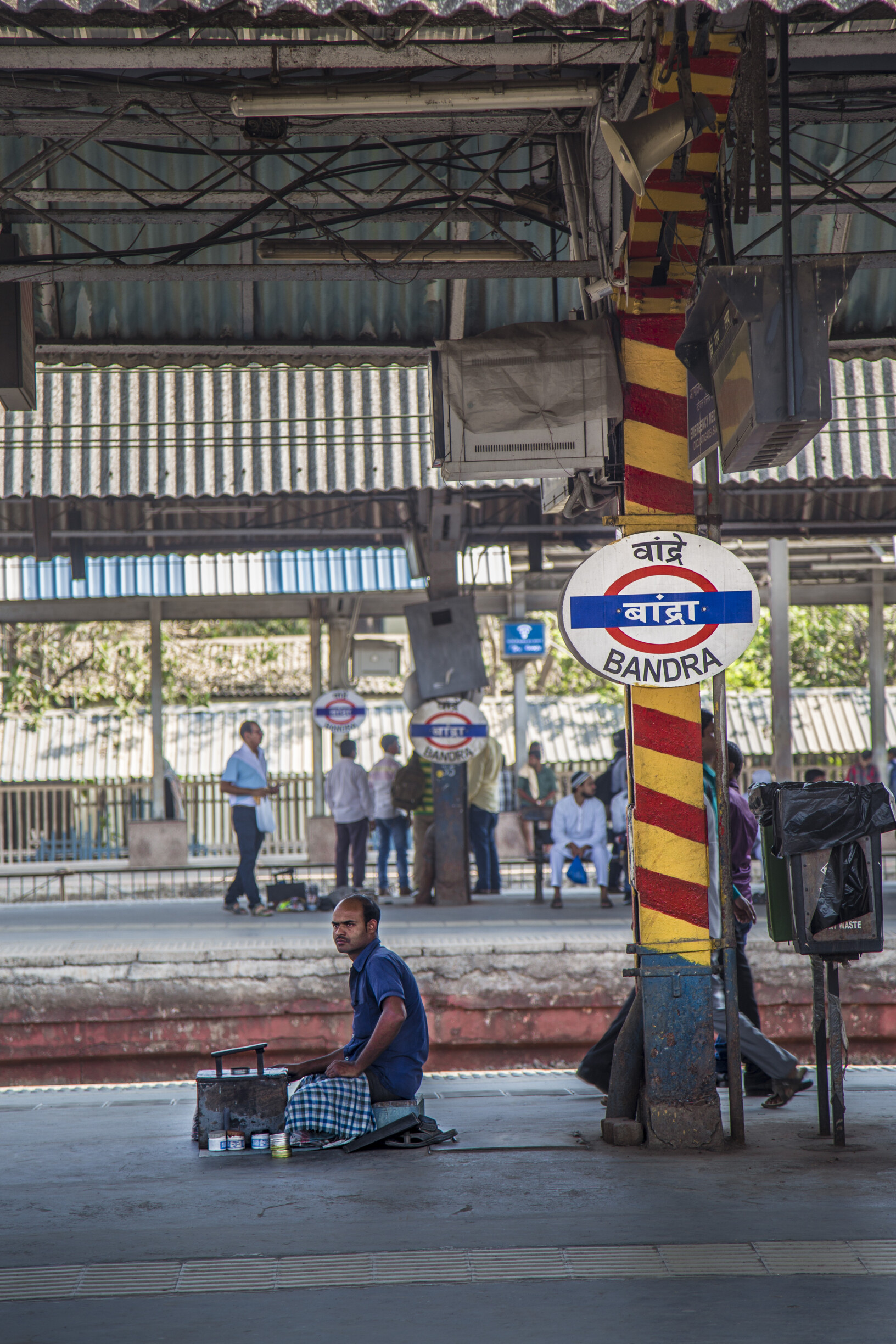 Mumbai gets first ever parking-cum-parcel stacking facility at Bandra Terminus