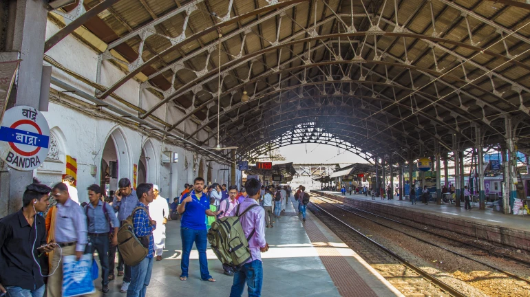 Mumbai Local News: FOB At Bandra Station Shut For Nearly A Month Mumbai Local News: FOB At Bandra Station Shut For Nearly A Month