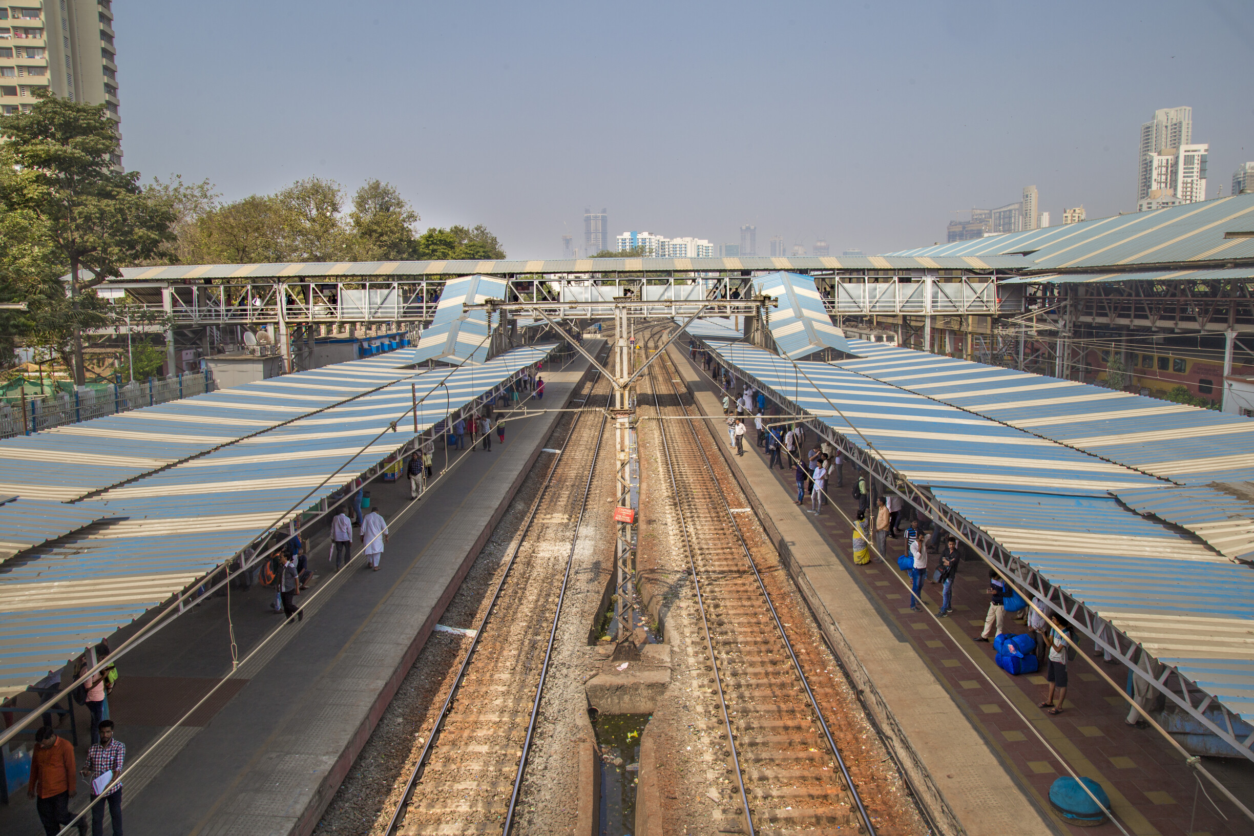Eight Harbour Line Railway Stations to Get Interconnecting Bridges and Skywalks