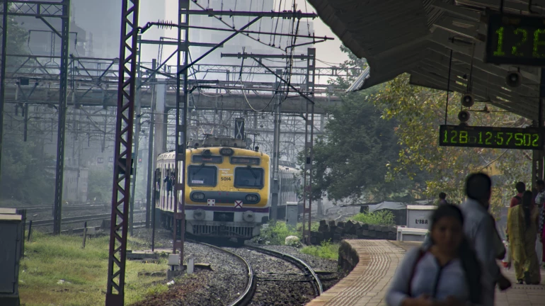 Mumbai Local: इस 'खास' पास से ही लोग कर सकेंगे लोकल ट्रेन में यात्रा, फर्जी ID वालों की खैर नहीं