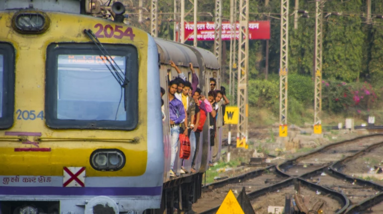 Maharashtra govt planning to restrict general public from using local trains