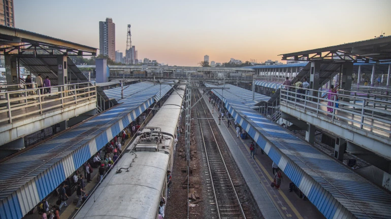 मुंबई रेल्वे विकास महामंडळाच्या एमयूटीपी प्रकल्पांसाठी ५७९ कोटी रुपयांची तरतूद