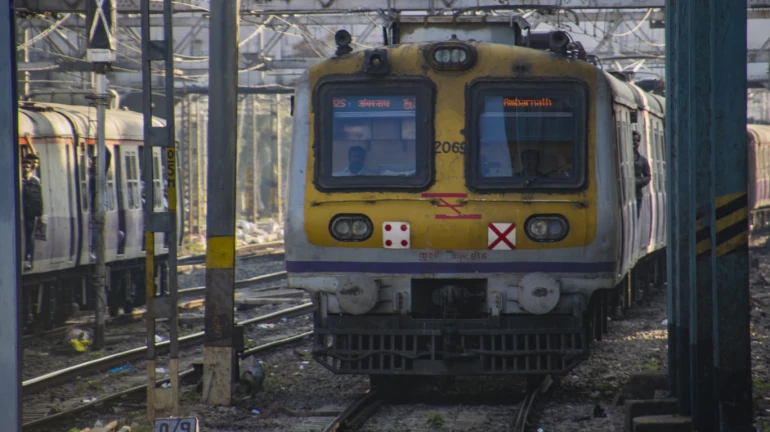 Maharashtra government seeks Railways' nod to allow travel for central government staff Maharashtra government seeks Railways' nod to allow travel for central government staff