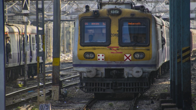 Mumbai local trains to get WiFi; passenger yet to get punctual trains