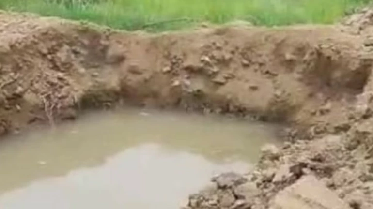 मानखुर्दमध्ये मेट्रोच्या खड्ड्यात पडून 6 वर्षीय मुलाचा मृत्यू मानखुर्दमध्ये मेट्रोच्या खड्ड्यात पडून 6 वर्षीय मुलाचा मृत्यू