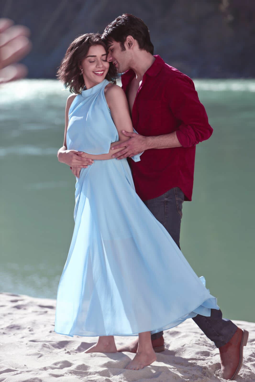 Himesh Reshammiya brings melody back for 'Middle Class Love'