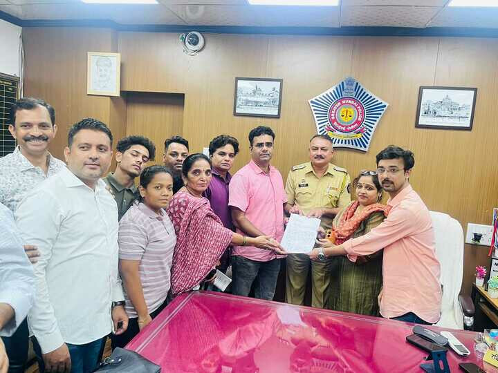 वर्ली- मनसे के आपत्ति के बाद हटाए गए बैनर