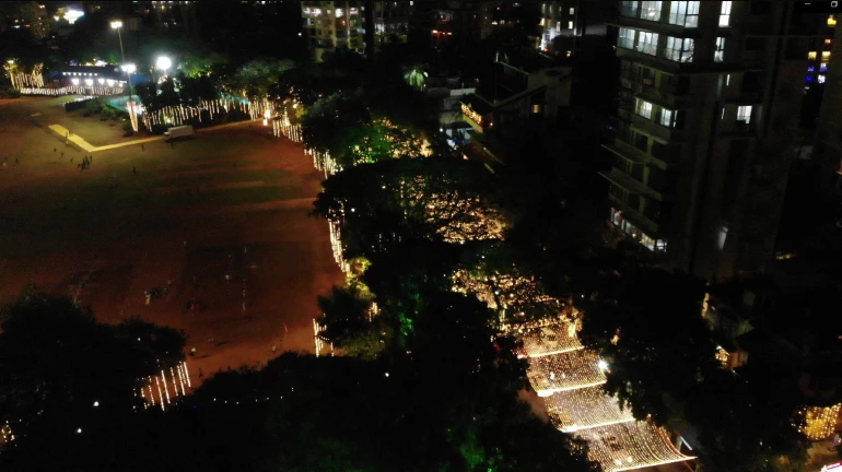 डोळ्यांचे पारणे फिटेल 'अशी' मनसेची शिवाजी पार्कमधील रोषणाई, पहा फोटो डोळ्यांचे पारणे फिटेल 'अशी' मनसेची शिवाजी पार्कमधील रोषणाई, पहा फोटो