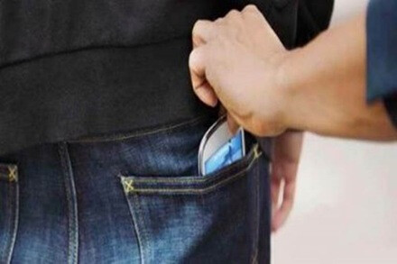 Mumbai Police returns 127 lost mobile phones to their owners in last 6 months