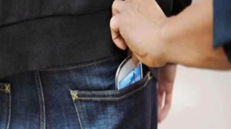 Mumbai Police returns 127 lost mobile phones to their owners in last 6 months Mumbai Police returns 127 lost mobile phones to their owners in last 6 months