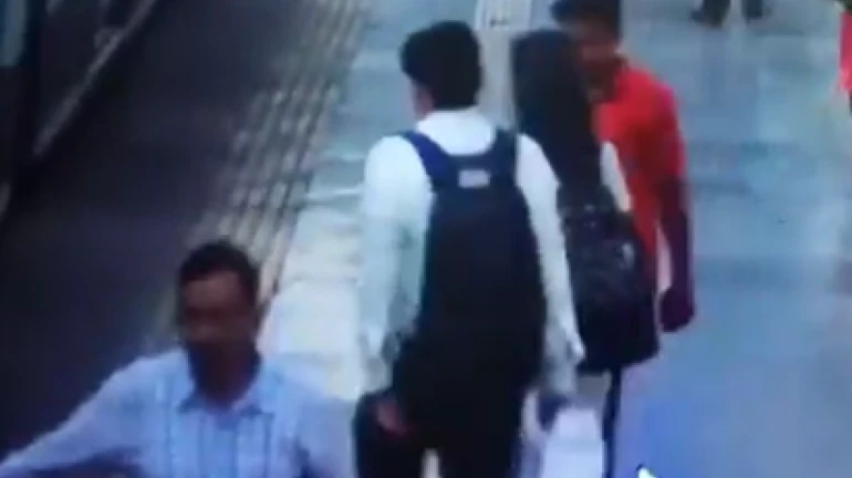 Student Sexual assault update: Video of Nawazu Karim molesting young girl on Mumbai local platform has surfaced Student Sexual assault update: Video of Nawazu Karim molesting young girl on Mumbai local platform has surfaced