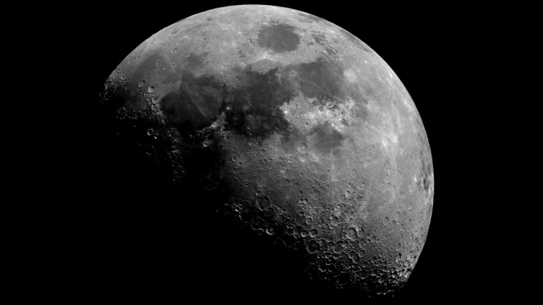 Chandrayaan-3 : चंद्राचा दक्षिण ध्रुव कसा दिसतो पाहा Chandrayaan-3 : चंद्राचा दक्षिण ध्रुव कसा दिसतो पाहा