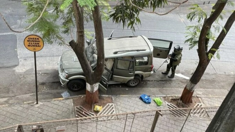 Mukesh Ambani bomb scare mystery deepens; as Deceased Hiren is not the real owner of SUV Mukesh Ambani bomb scare mystery deepens; as Deceased Hiren is not the real owner of SUV