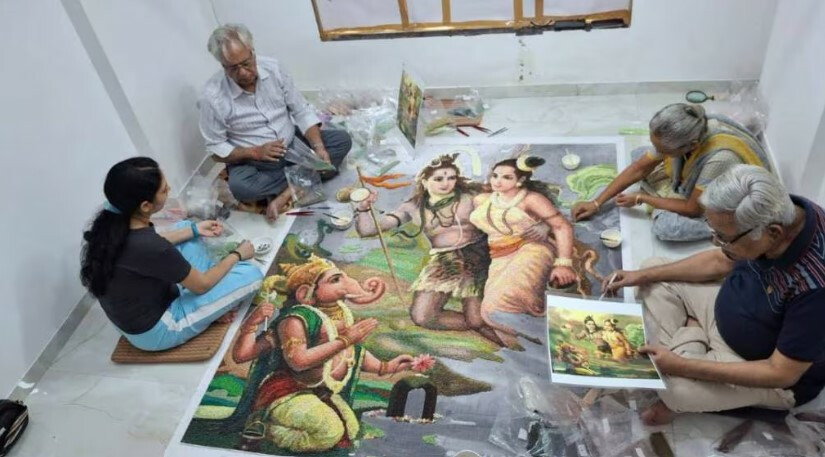 मुलुंडमध्ये पस्तीस किलो साबुदाण्यापासून गणपतीची रांगोळी