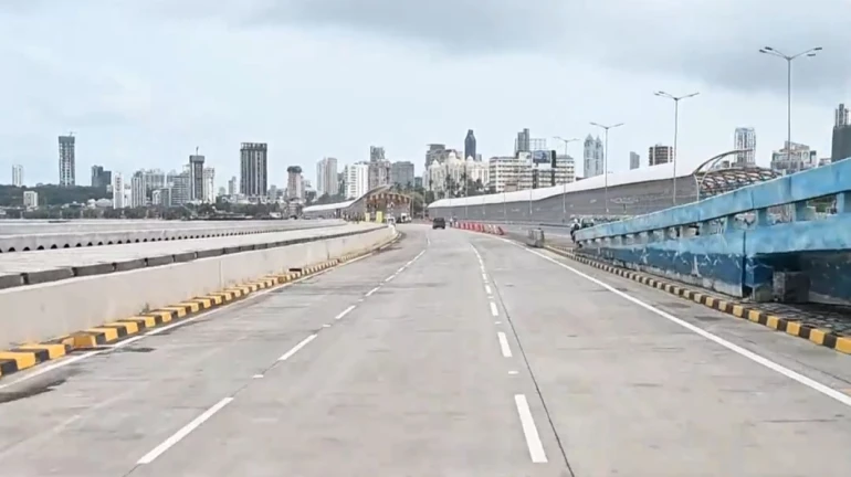 कोस्टल रोडवरील पादचारी अंडरपासवर छत उभारणार कोस्टल रोडवरील पादचारी अंडरपासवर छत उभारणार