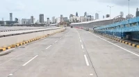 मुंबई कोस्टल रोडवर वाहतूक कोंडी कमी होणार? मुंबई कोस्टल रोडवर वाहतूक कोंडी कमी होणार?