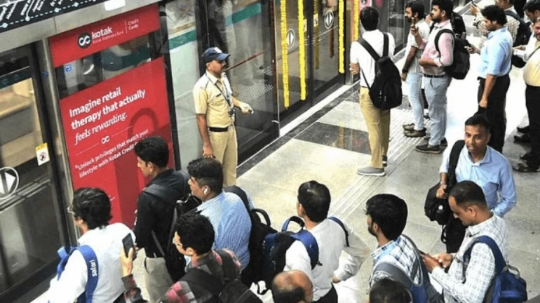 एअरटेल आणि व्हीआयमार्फत ॲक्वा लाईनवर मोबाईल नेटवर्कचा विस्तार एअरटेल आणि व्हीआयमार्फत ॲक्वा लाईनवर मोबाईल नेटवर्कचा विस्तार