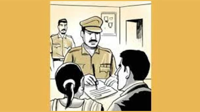 सहकाऱ्यांना अडकवण्यासाठी पोलिसाने रचला कट, महिलेला द्यायला लावली खोटी बलात्काराची तक्रार सहकाऱ्यांना अडकवण्यासाठी पोलिसाने रचला कट, महिलेला द्यायला लावली खोटी बलात्काराची तक्रार