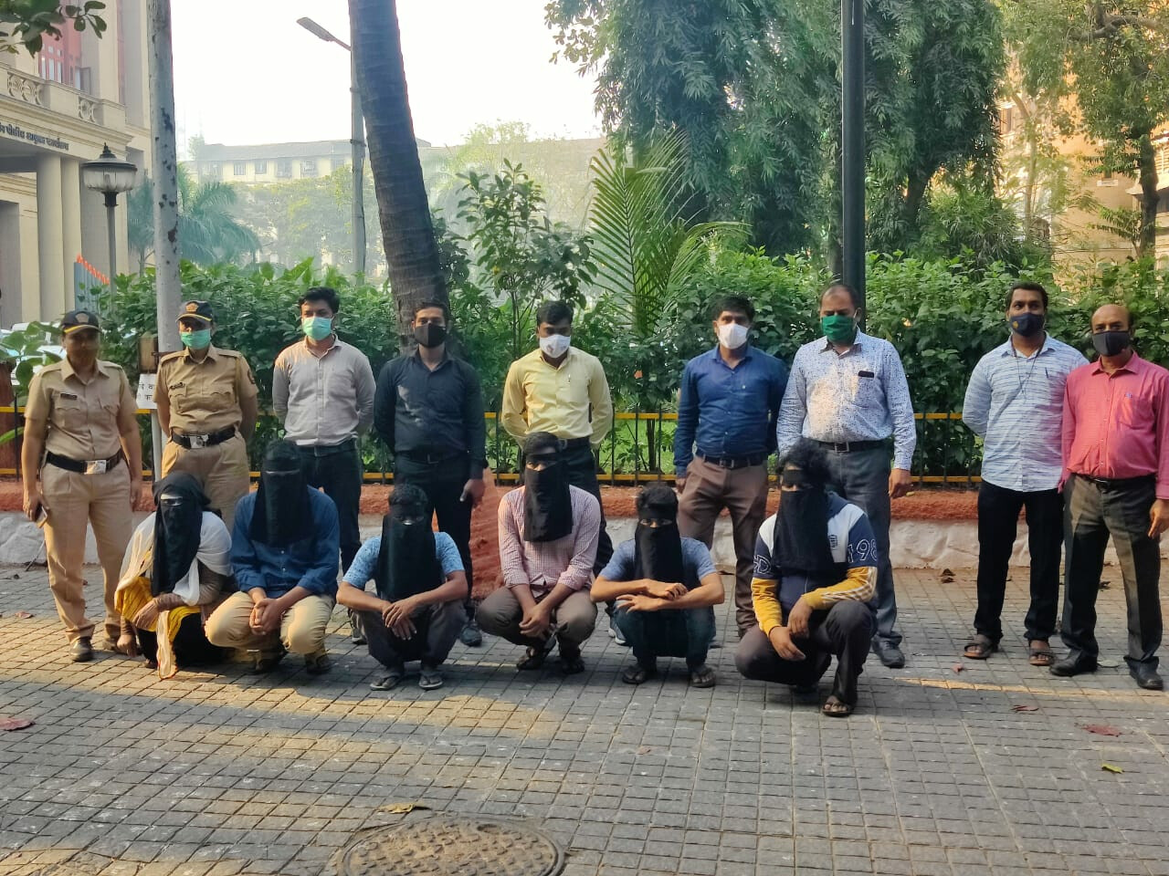 सोशल मिडियावर माहिती शोधताना घ्या काळजी, ११ हजार जणांची फसवणूक