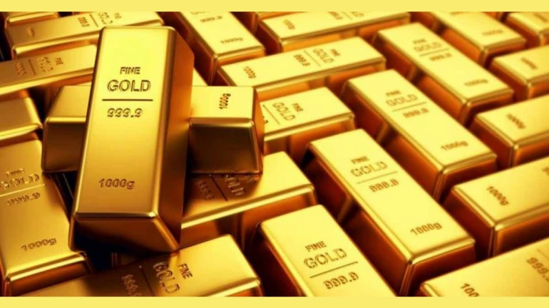 सोनं तस्करी प्रकरणी विमानतळाहून दोघांना अटक सोनं तस्करी प्रकरणी विमानतळाहून दोघांना अटक