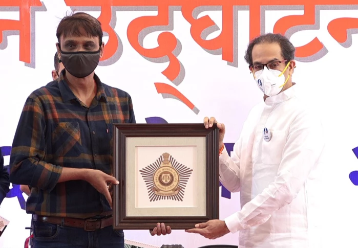 मुंबई पोलिसांचं '२०२१'चं कॅलेंडर