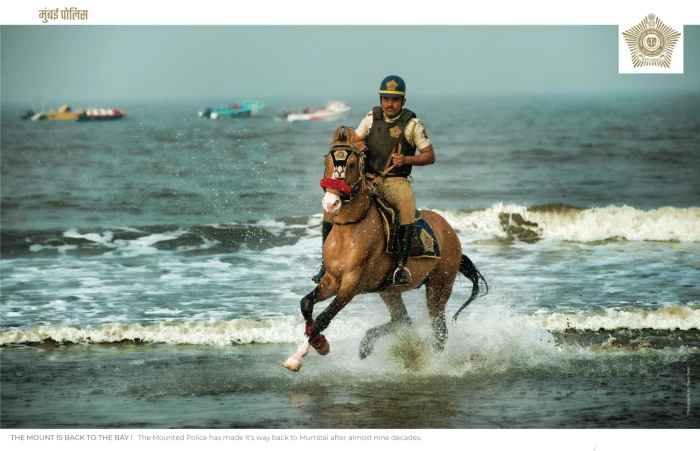 मुंबई पोलिसांचं '२०२१'चं कॅलेंडर