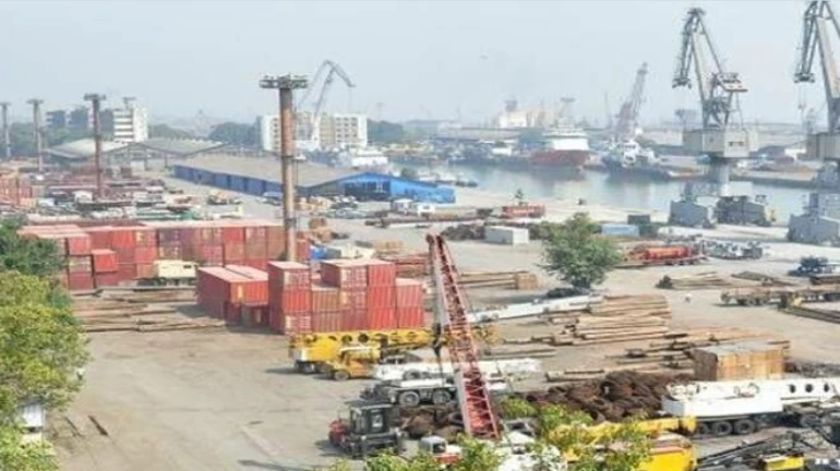 वाढवण बंदरगाह के लिए सरकार 76000 करोड़ रुपये खर्च करेगी वाढवण बंदरगाह के लिए सरकार 76000 करोड़ रुपये खर्च करेगी