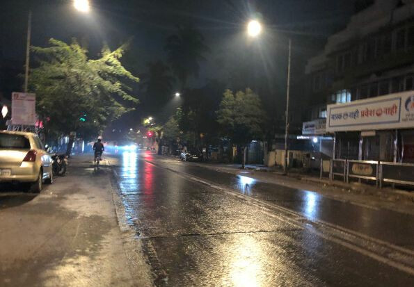 मुंबई ठाणे सहित उपनगरों में ठंडी के साथ  बारिश का अनुभव