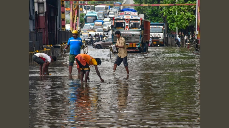 IMD Issues Red Alert For City For Next 3 Hours, Intense To Very Intense Rainfall Predicted