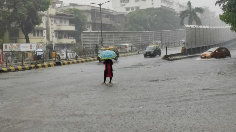 मुंबईकरो के लिए अगले 24 घंटे काफी अहम , बारिश के लिए रेड अलर्ट जारी