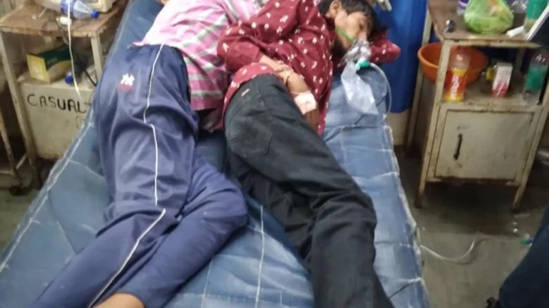 Viral Video: COVID-19 patients seen sharing beds at Nagpur hospital Viral Video: COVID-19 patients seen sharing beds at Nagpur hospital