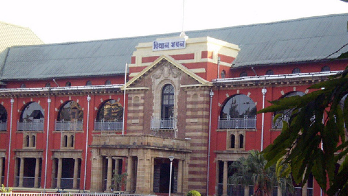 मुंबई उपनगर में सरकारी भूमि पर अतिक्रमण के संबंध में मंत्री राधाकृष्ण विखे-पाटिल सत्र के अंत से पहले सभी संबंधित अधिकारियों के साथ करेंगे बैठक