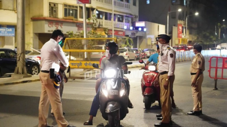 On Day 1, Mumbai police reports over 2000 challans during night curfew