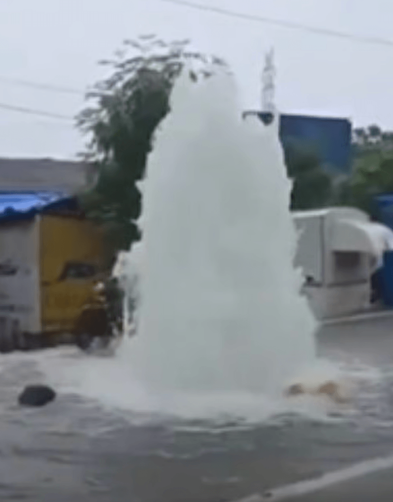 नालासोपाऱ्यात लाखो लिटर पाणी वाया