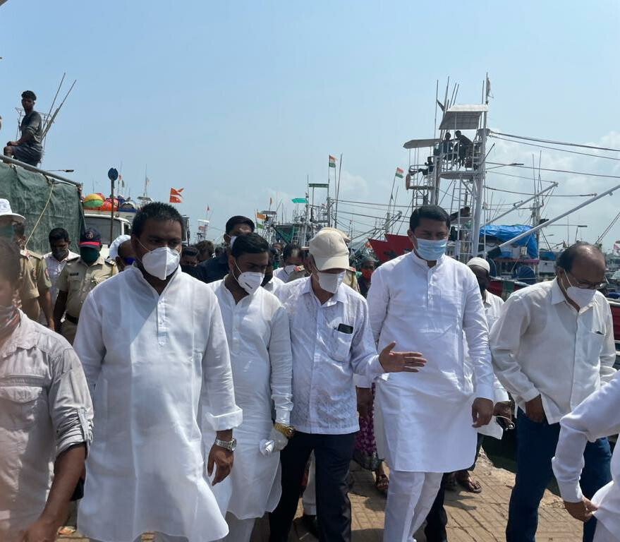 कांग्रेस की मांग, कर्ज लेकर चक्रवात पीड़ितों की मदद की जाए