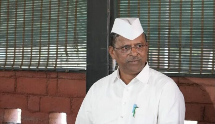 गुटखा और बैन चीज़ें बेची गईं तो अधिकारियों के खिलाफ सख्त कार्रवाई होगी – फूड एंड ड्रग एडमिनिस्ट्रेशन मिनिस्टर नरहरि जिरवाल