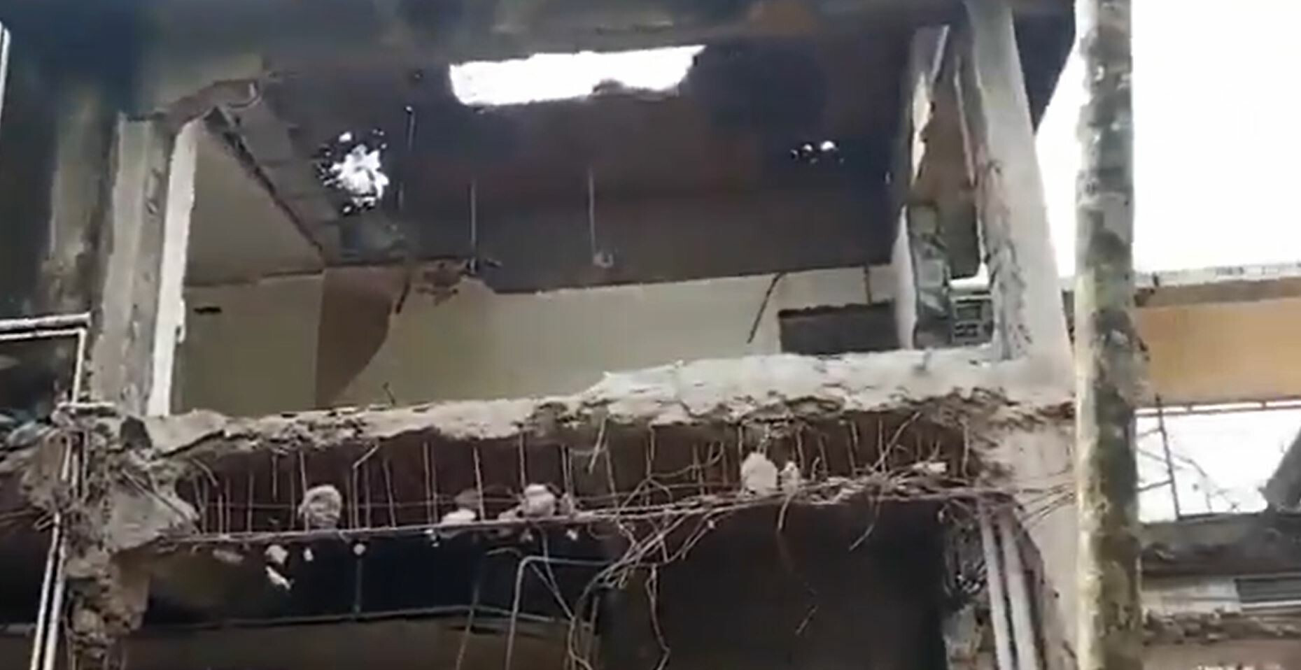 नार्वेकरांचा बंगला अखेर जमीनदोस्त!